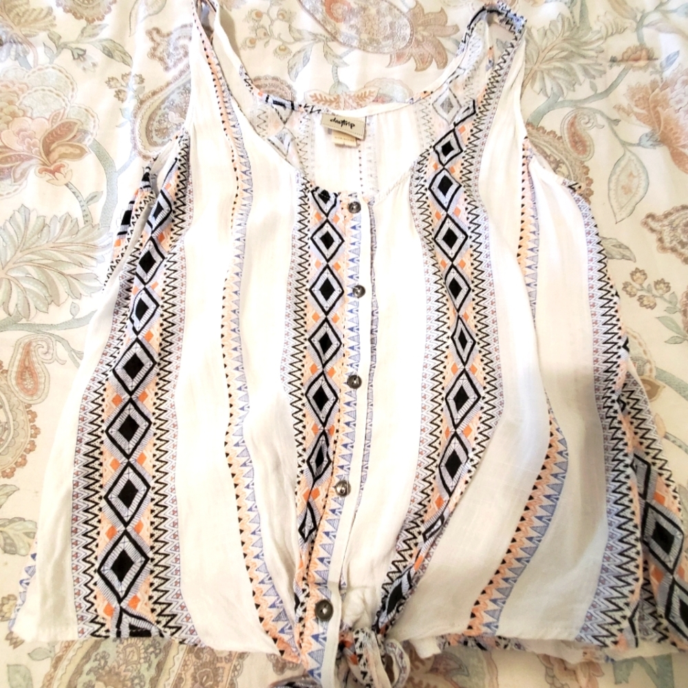 NWOT Daytrip Brand aztec crop tank top